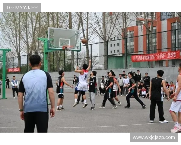篮球精神引领青春力量展现团队合作与拼搏激情之光 篮球精神引领青春力量展现团队合作与拼搏激情之光